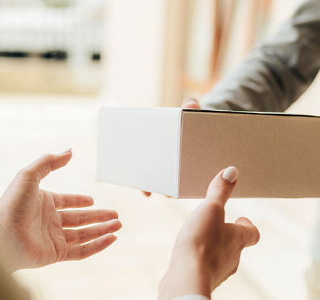 نهتم بأيصال طرودكم بأمان