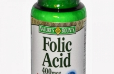 فوائد حمض الفوليك للبشرة والشعر