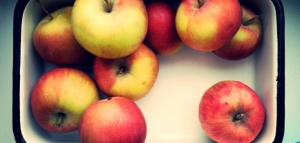 فوائد أكل التفاح قبل النوم