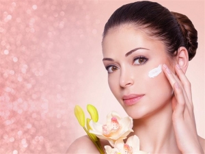 5 خطوات تؤمن لكِ الحفاظ على إشراقك الصيفي