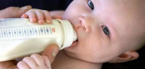 كيفية تغذية الطفل فى الشهر الرابع