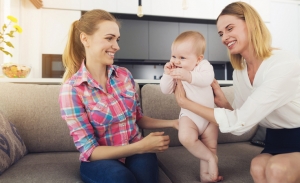 7 أسئلة اطرحيها على مربّية الأطفال قبل توظيفها