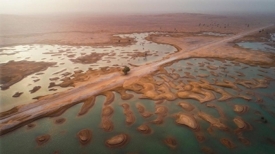 10 صور مدهشة لبحيرات الربع الخالي التي عادت من جديد