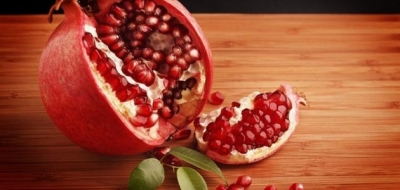 هل تؤكل بذور الرمان