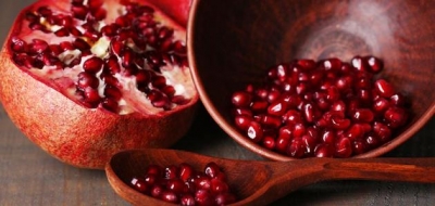 طريقة استخراج حب الرمان